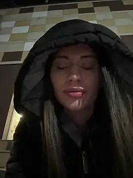 Isabella21  online show from 03-05-26, 01:02