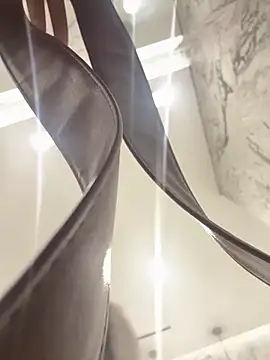 Isabella21  online show from 10-10-25, 10:43