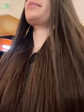 Isabella21  online show from 04-15-26, 12:27