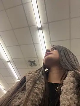 Isabella21  online show from 10-30-25, 12:09