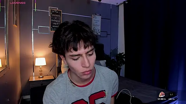 Snapshot of Christopher_77 chatting on 10-01-25, 03:16 Christopher 77 online show from 10-01-25, 03:16