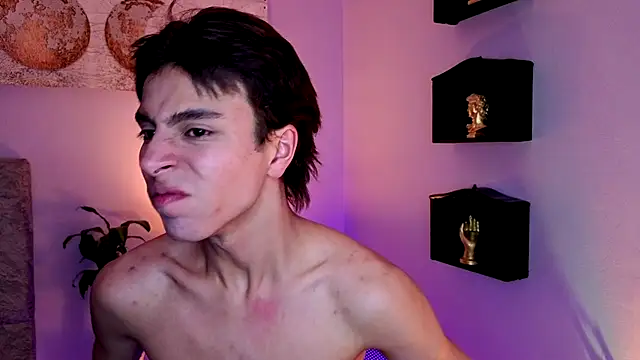 Snapshot of Christopher_77 chatting on 10-09-25, 03:40 Christopher 77 online show from 10-09-25, 03:40