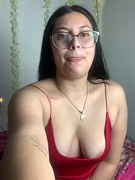 Velma star online show from 12-18-25, 11:25