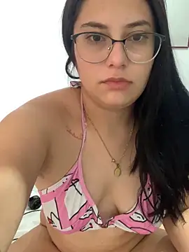 Snapshot of Velma_star chatting on 09-17-25, 12:40 Velma star online show from 09-17-25, 12:40