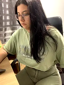 Snapshot of Velma_star chatting on 09-27-25, 11:38 Velma star online show from 09-27-25, 11:38