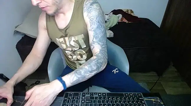 Snapshot of bossking017 chatting on 02-28-25, 01:05 bossking017 online show from 02-28-25, 01:05