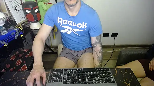 Snapshot of bossking017 chatting on 09-29-25, 03:24 bossking017 online show from 09-29-25, 03:24