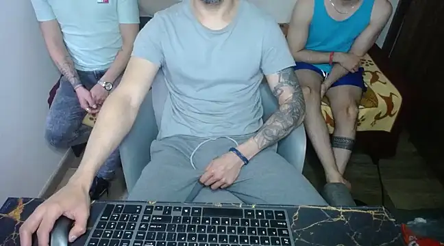 Snapshot of bossking017 chatting on 03-14-25, 05:02 bossking017 online show from 03-14-25, 05:02