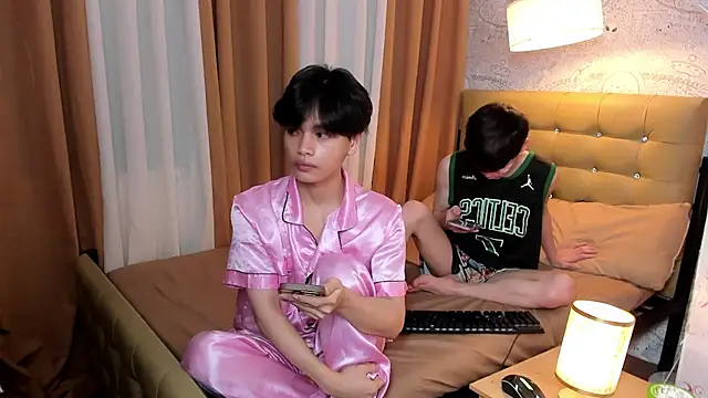 hotfreshdior online show from 10-21-25, 01:21