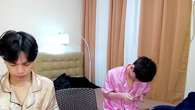 hotfreshdior online show from 09-22-25, 06:47