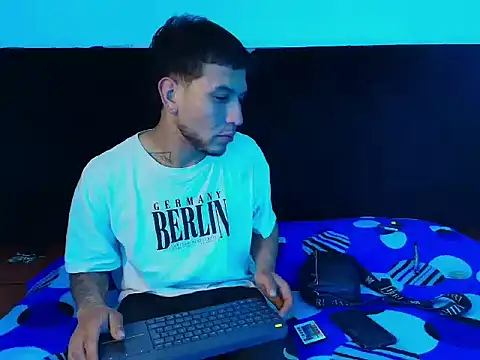 Thonixxx mr online show from 03-07-26, 03:02