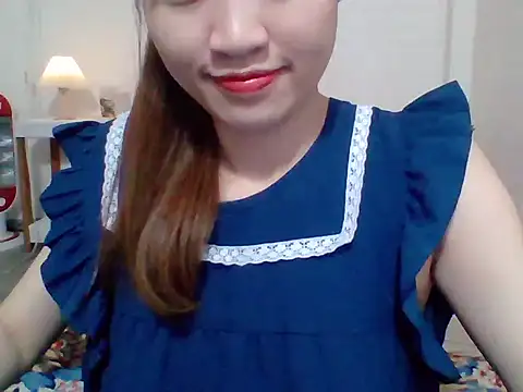 Snapshot of __Donna__ chatting on 10-12-25, 12:39 Donna online show from 10-12-25, 12:39