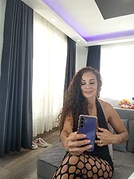 evasweett   online show from 12-04-25, 05:34