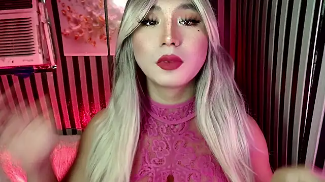 UrhotlucyTS online show from 02-23-26, 07:09