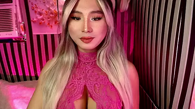 UrhotlucyTS online show from 02-05-26, 06:42