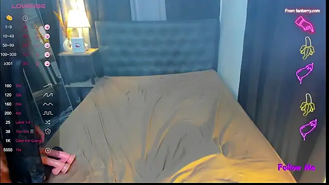 Kyliejennings online show from 11-16-25, 08:19