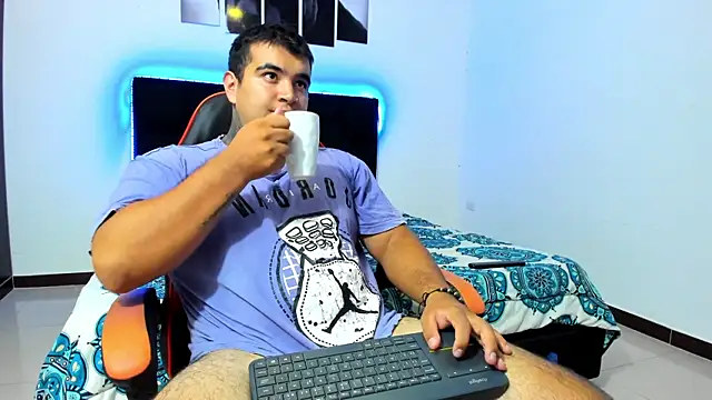 thiago  cp01 online show from 01-10-26, 02:18