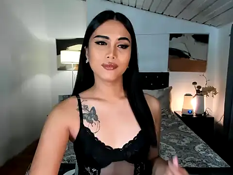 CallaWang online show from 10-16-25, 02:58