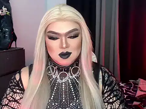 Snapshot of michellevixen922 chatting on 10-28-25, 04:50 michellevixen922 online show from 10-28-25, 04:50