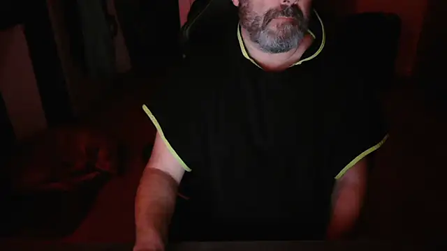 Hairyfred73 online show from 10-11-25, 04:24