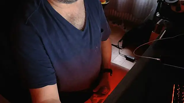 Hairyfred73 online show from 06-23-26, 04:32
