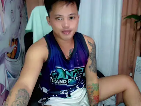 Snapshot of urhotfucker13 chatting on 10-24-25, 03:33 urhotfucker13 online show from 10-24-25, 03:33