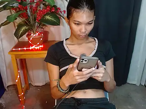 laura leeforever online show from 07-25-26, 12:40