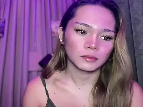 Snapshot of the_extinction_ofbeauty chatting on 04-14-26, 03:55 the extinction ofbeauty online show from 04-14-26, 03:55