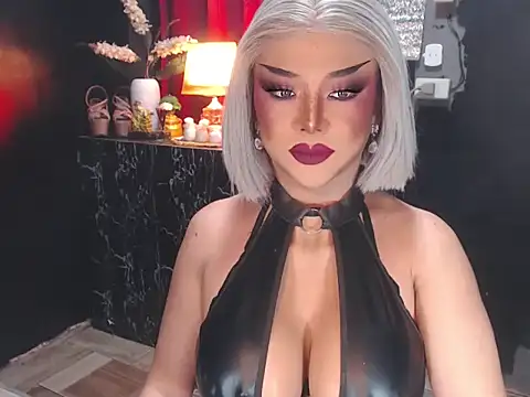 Snapshot of xAuroraRobinsx chatting on 06-23-26, 12:47 xAuroraRobinsx online show from 06-23-26, 12:47