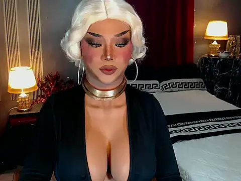 Snapshot of xAuroraRobinsx chatting on 10-08-25, 02:29 xAuroraRobinsx online show from 10-08-25, 02:29