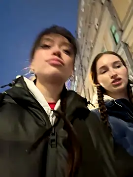 SnappyHappy online show from 11-24-25, 02:06