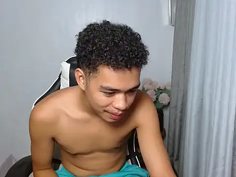 curlyasian njxx online show from 06-12-26, 04:43