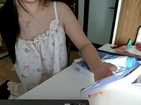 Linzly online show from 05-29-26, 03:45