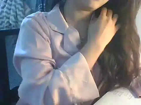 Linzly online show from 10-23-25, 05:11