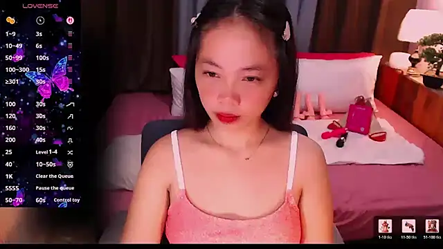 Snapshot of sexystela chatting on 06-14-26, 08:32 sexystela online show from 06-14-26, 08:32