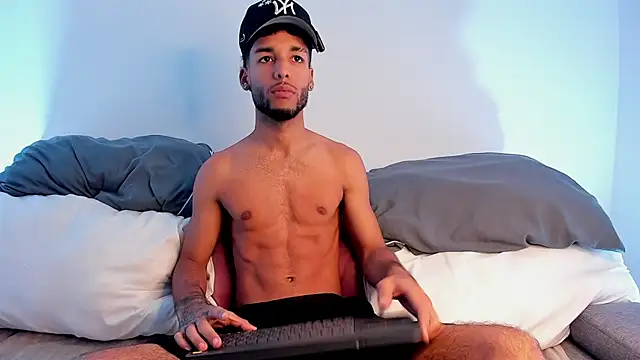 Thiagoferreti online show from 06-19-26, 03:45