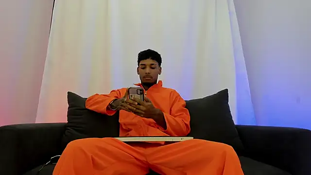 Thiagoferreti online show from 11-01-25, 07:41