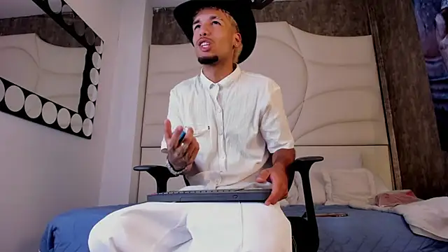 Thiagoferreti online show from 09-09-25, 03:38