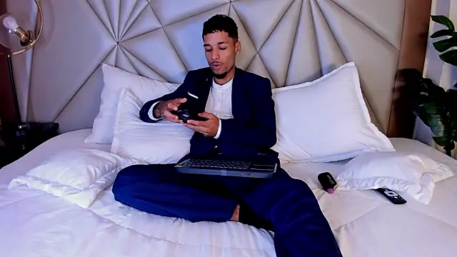 Thiagoferreti online show from 02-12-26, 04:45