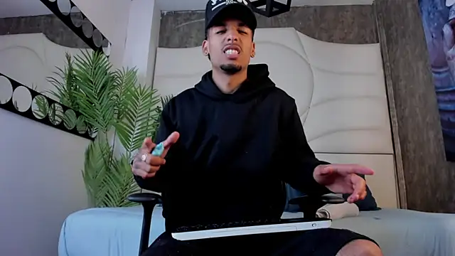 Thiagoferreti online show from 10-27-25, 07:37