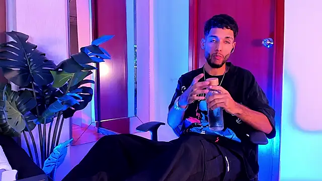 Thiagoferreti online show from 04-07-26, 02:02