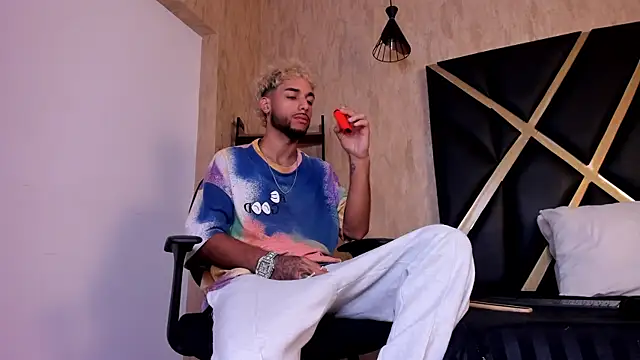 Thiagoferreti online show from 09-24-25, 03:35