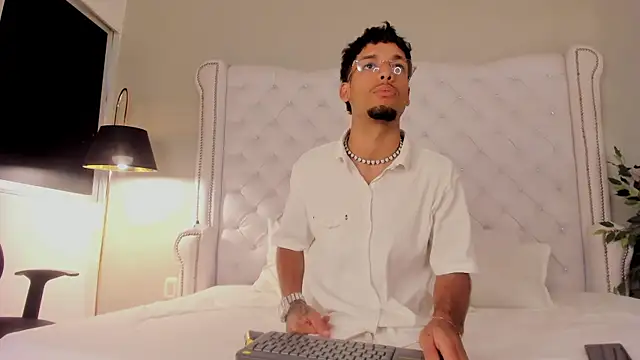 Thiagoferreti online show from 10-22-25, 07:35