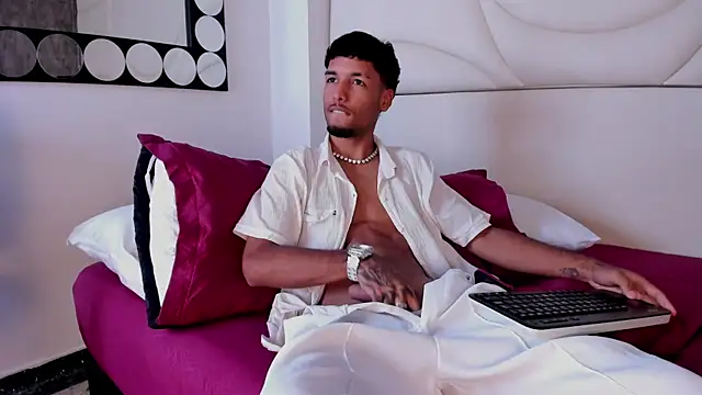 Thiagoferreti online show from 11-10-25, 08:14