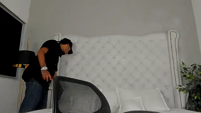 Thiagoferreti online show from 10-24-25, 09:36