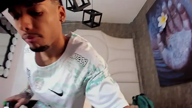 Thiagoferreti online show from 10-04-25, 03:52