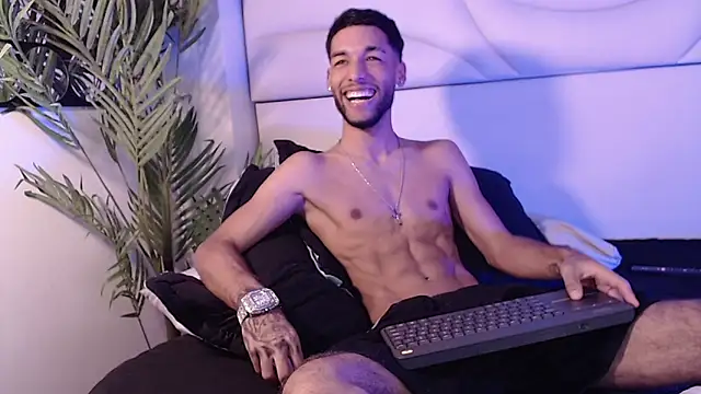 Thiagoferreti online show from 04-14-26, 03:33