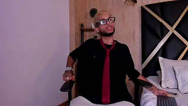 Thiagoferreti online show from 09-27-25, 03:34