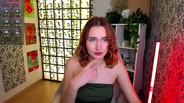 Elis Cherry online show from 10-14-25, 01:50