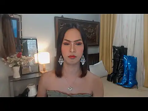 Nathalieheartt online show from 11-25-25, 03:51